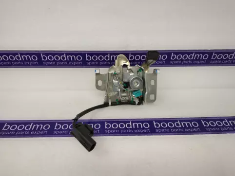 LATCH HOOD