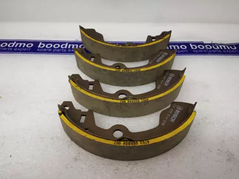 Rear Brake Shoe Set