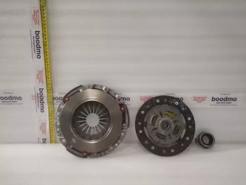 Clutch Kit (Pressure Plate + Clutch Disc + Bearing)