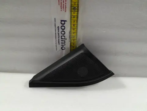 GARNISH, SASH BRKT INR RH (BLACK)