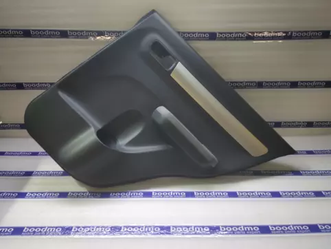 TRIM REAR DOOR RH