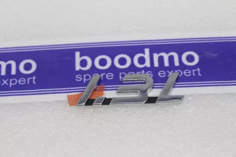 EMBLEM SIDE 1.3L