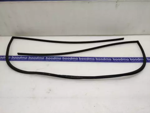 .MOLDING WINDSHIELD