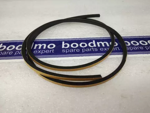 RUBBER, RR. QUARTER WINDSHIELD DAM