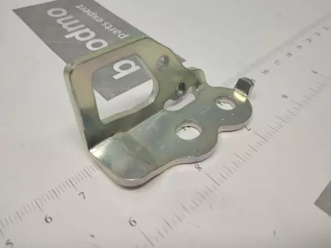 STRIKER, TRUNK LID LATCH