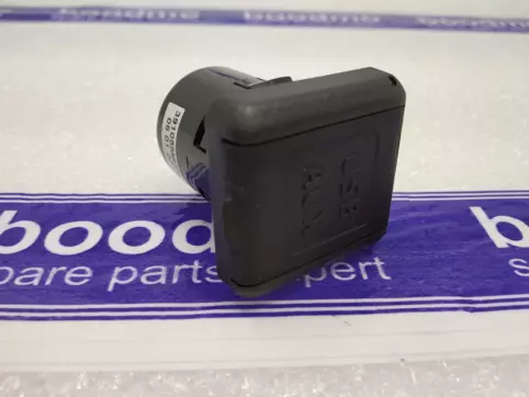 SOCKET, USB