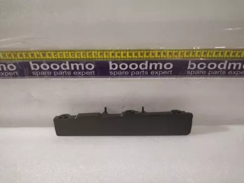 .STRAKE,FRONT FENDER,LH