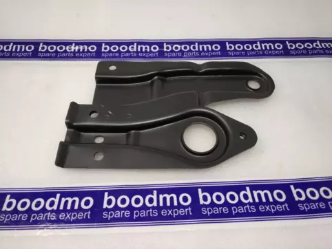 ¥BRACKET, RADIATOR RH