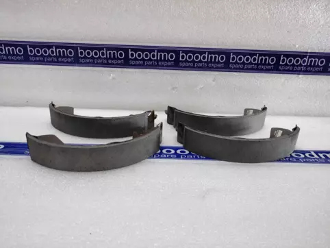 Rear Brake Shoe Set