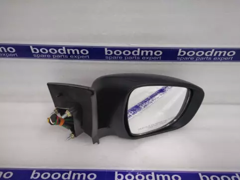 Side Rear View Mirror	 Right