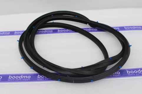 WEATHERSTRIP DOOR RH