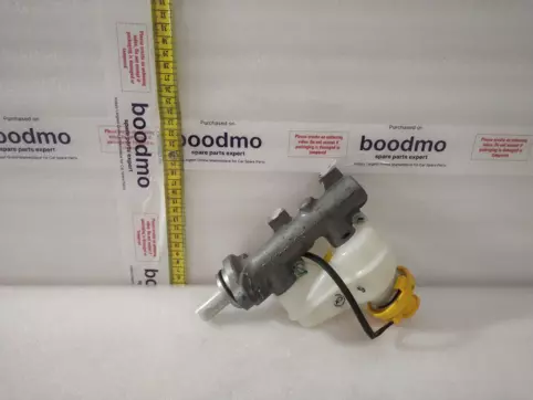 .MASTER CYLINDER ASSY WITH RESERVOI