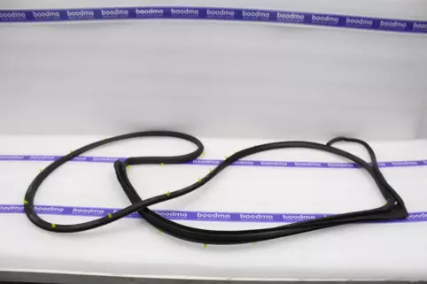 WEATHERSTRIP, DOOR OPENING RH
