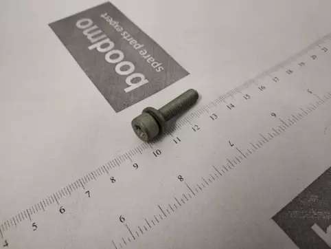 socket head bolt with innermultipoint head (kombi)