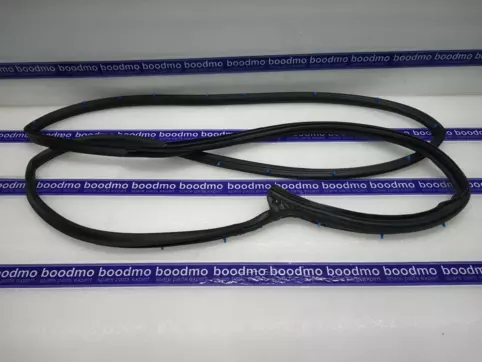 WEATHERSTRIP DOOR OPENING RH
