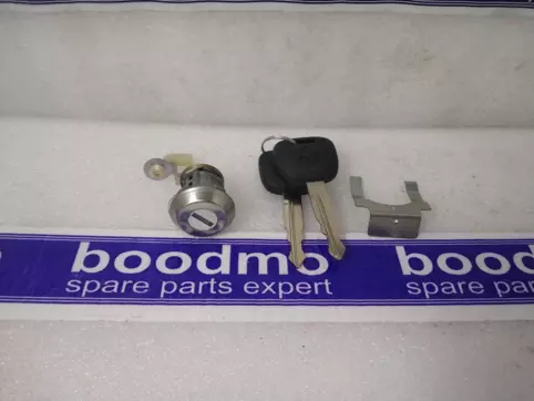 Tailgate Lock Kit