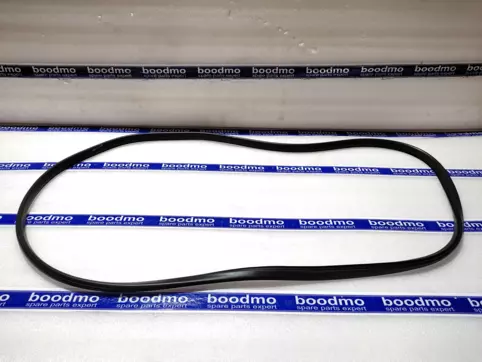 Moulding, Windshield Rear