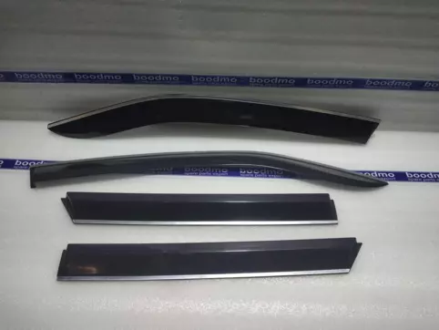 Door Visor with Chrome Strip (Set of 4)