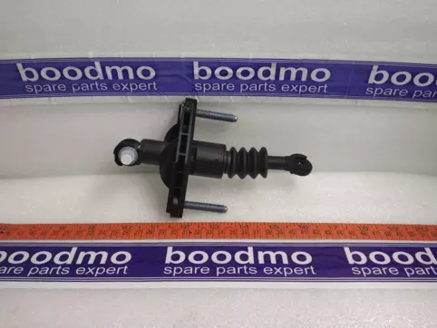CYLINDER CLUTCH MASTER