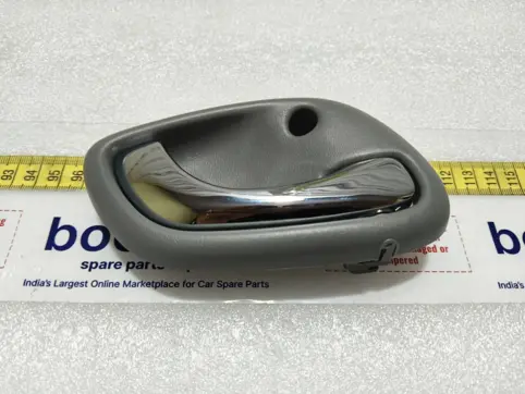 INTERIOR DOOR HANDLE RH