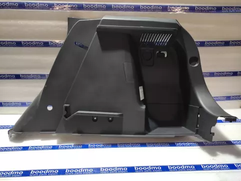 TRIM , QUARTER LOWER RH(BLACK)