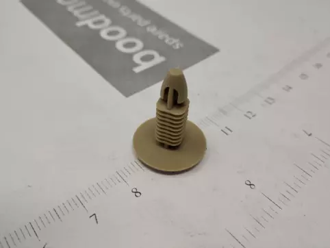 PLUG-TRIM MOUNTING, INT;AR