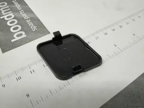 LID, R. FR. WINDSHIELD SIDE GARNISH