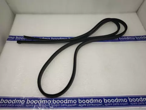 TRIM FR DR OPENING (BLACK)