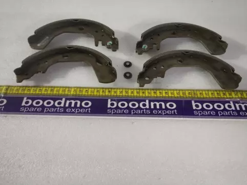 Rear Brake Shoe Set