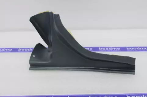 TRIM, SEAT RISER LH