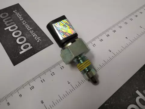 SWITCH FOR REVERSING LIGHT