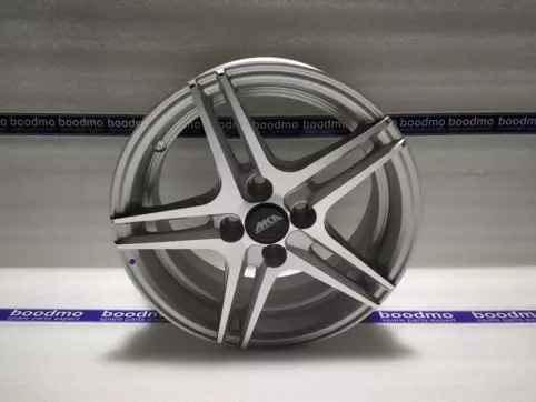 Alloy Wheel 15″/4 Holes/Pcd-100/Et-32 – Machined Hyper Silver