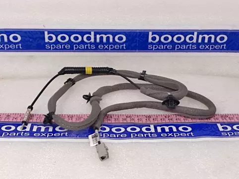 FEEDER CABLE-ANTENNA MAIN NO.1
