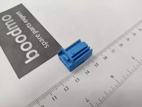 flat contact housing