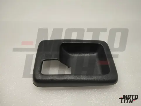 BEZEL DOOR INSIDE HANDLE L