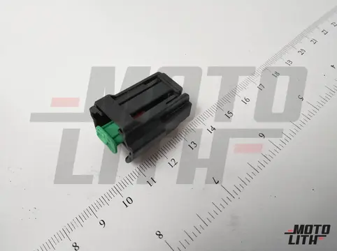 flat contact housing withcontact locking mechanism