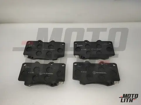 Front Brake Pad Set