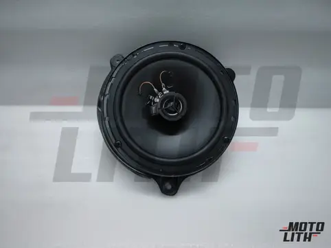 SPEAKER WITH SPACER FRONT LH