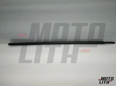 WEATHERSTRIP DOOR OUT RH
