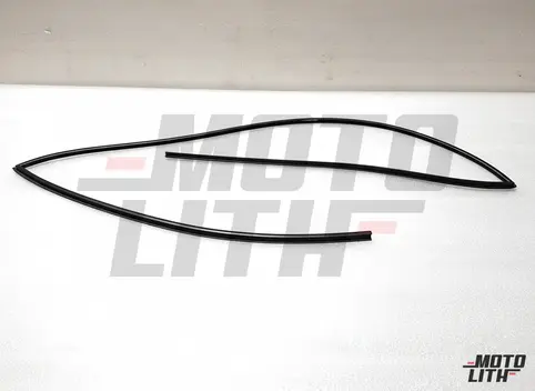 MOLDINGWINDSHIELD