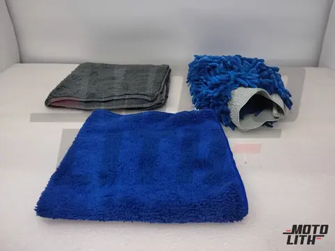 Glove & Cloth(380 Gsm) Combo (Pack of 3)