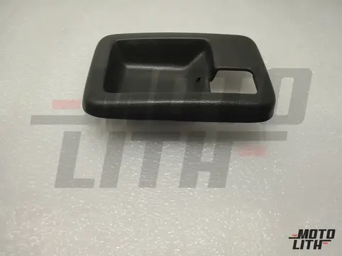 BEZEL INSIDE HANDLE R