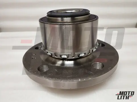 WHEEL HUB WITH BEARING