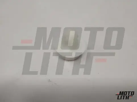CLIP, REAR SCUFF