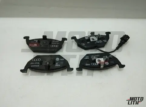 1 SET OF BRAKE PADS WITHWEAR INDICATOR FOR DISCBRAKES