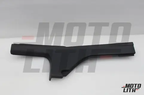 SCUFF, SIDE SILL RH R(BLK)