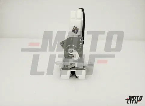 LATCH BACK DOOR
