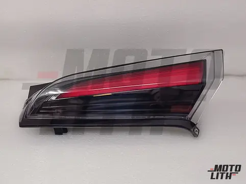 Rear Combination Lamp Left (Upper Side)