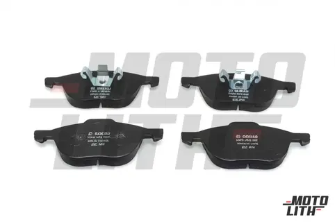 Front Brake Pad Set