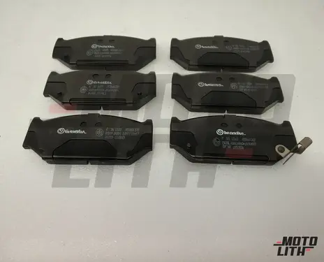 Front Brake Pad Set